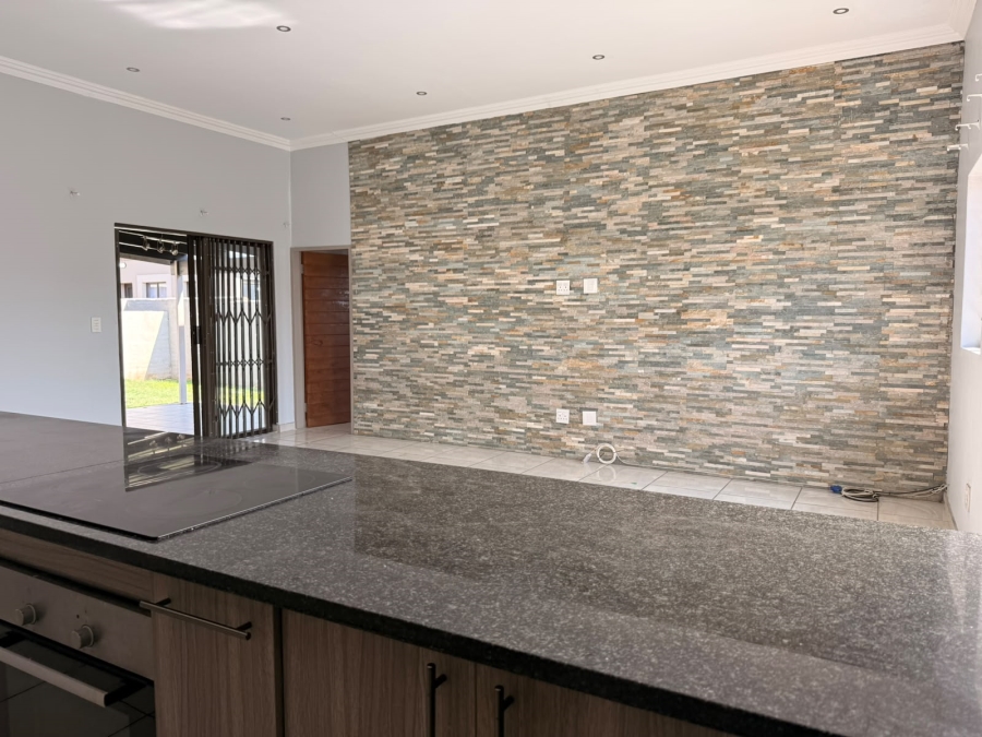 3 Bedroom Property for Sale in Geelhoutpark North West